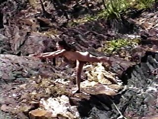 裸體運動瑜伽自然裸體